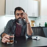 Rozwód z osobą uzależnioną – jak zabezpieczyć siebie i dzieci?